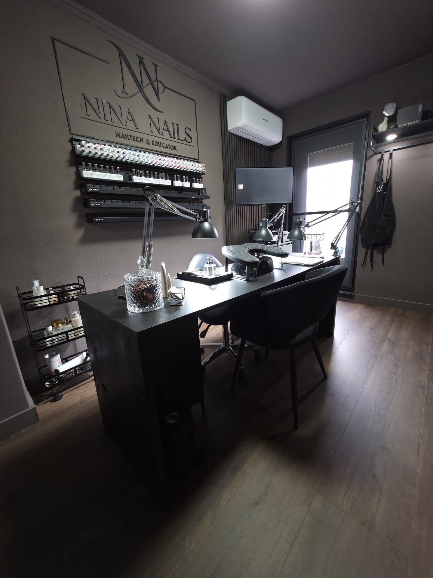 Nina Nails salon